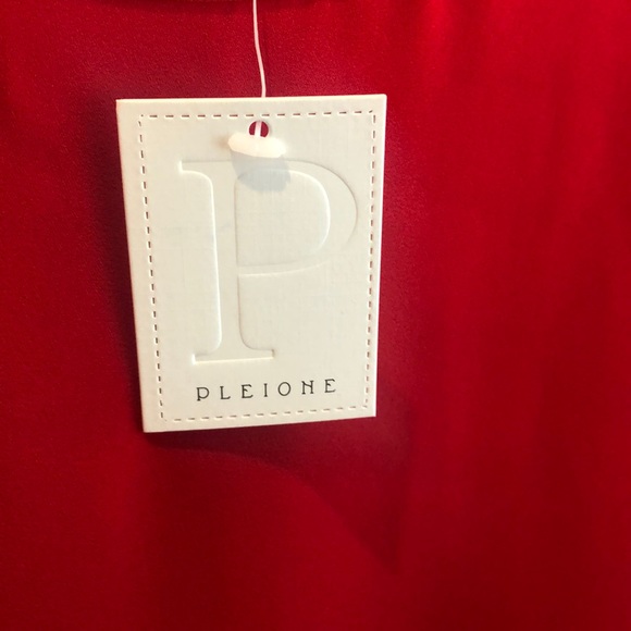 Red Blouse - Picture 4 of 4